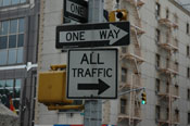Практически все дороги на Манхэттене односторонние